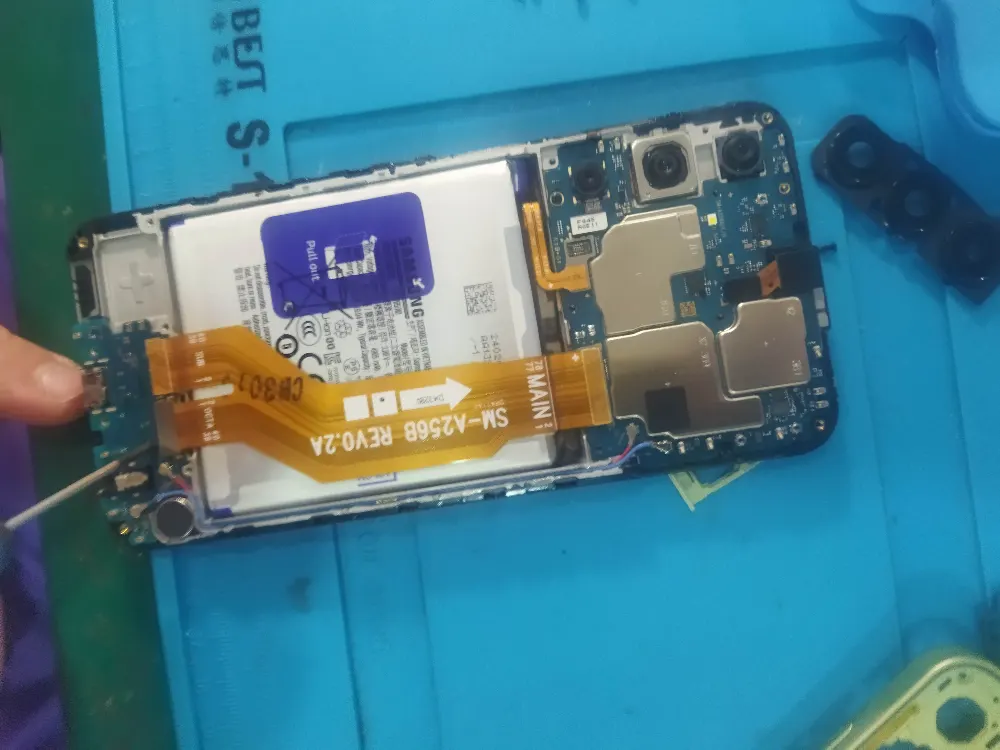 foto 2 Sostituzione connettore di ricarica Samsung Galaxy A25 a Anagnina, Roma - iRiparazioni | Anagnina